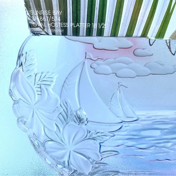 Mikasa Sunrise Bay 18-1/2” Oval Sailboat Nautical Hostess Glass Platter - Picture 2 of 11
